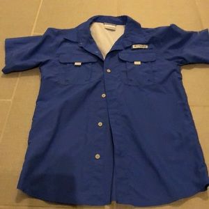 Boys blue Columbia shirt size L like new